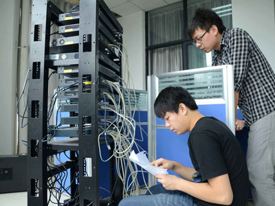 �W�j����